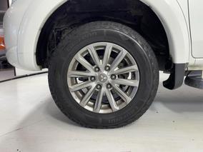 Photo '10' of Mitsubishi Triton
