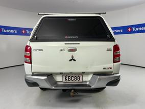 Photo '6' of Mitsubishi Triton