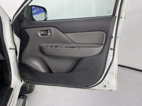 Photo '15' of Mitsubishi Triton