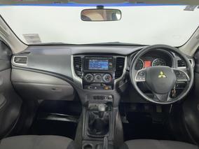 Photo '17' of Mitsubishi Triton