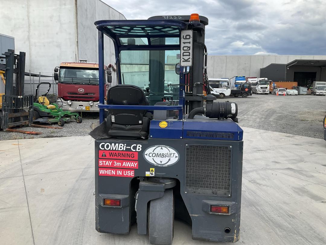 Photo '7' of Mobile Machine Combilift C3000CB Forklift