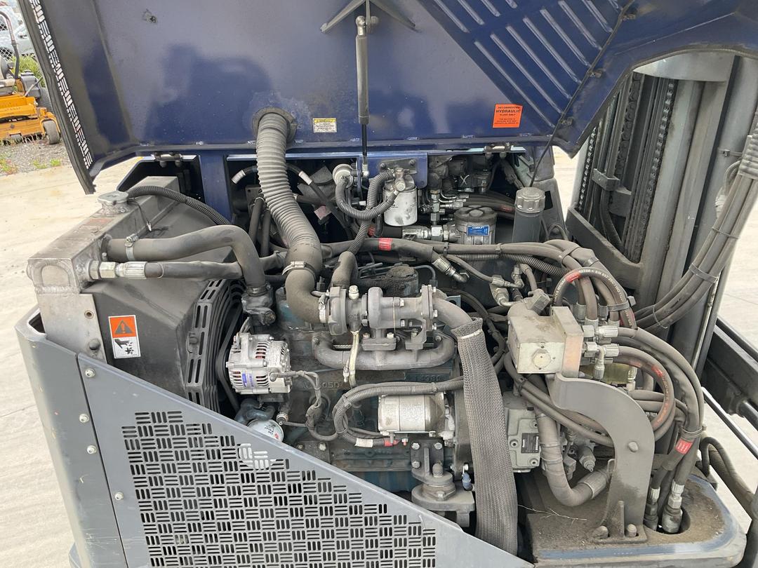 Photo '14' of Mobile Machine Combilift C3000CB Forklift