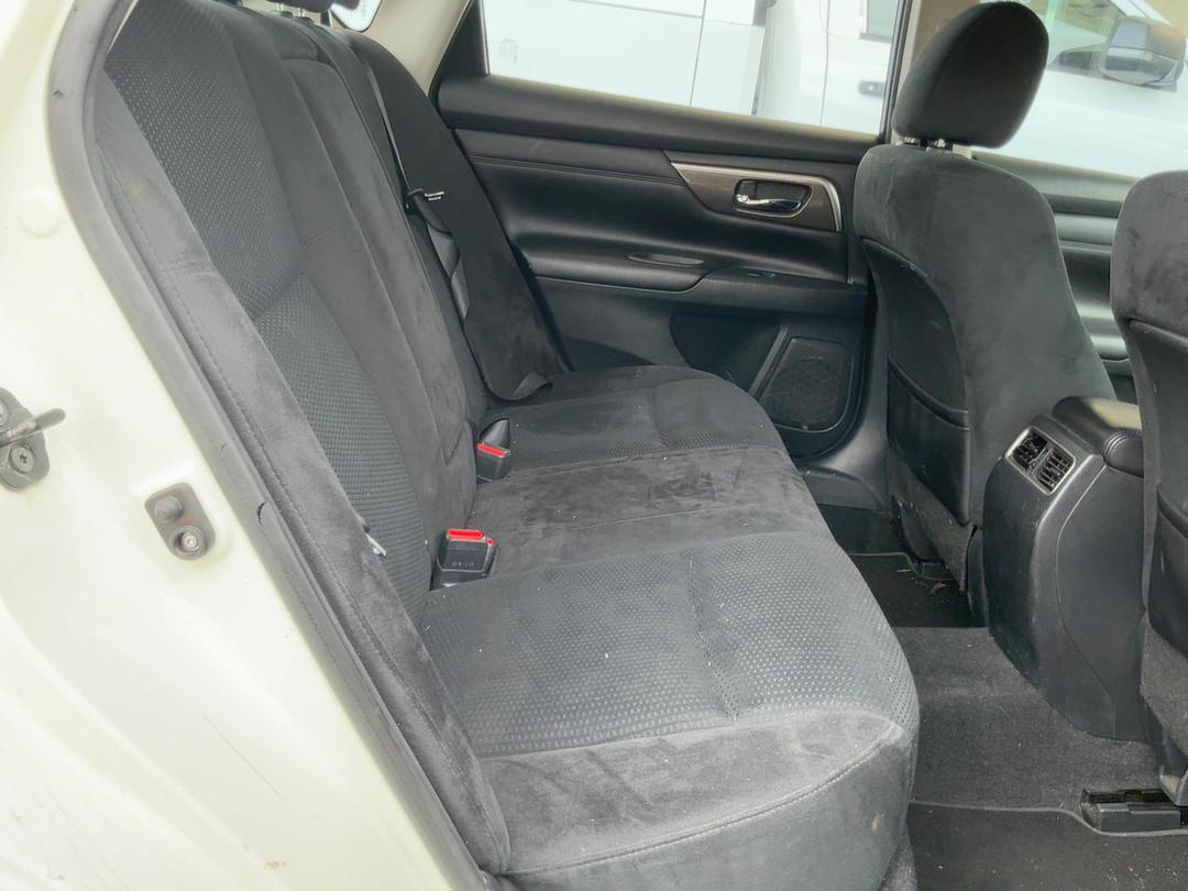Photo '7' of Nissan Altima ST Photo '7' of Nissan Altima ST