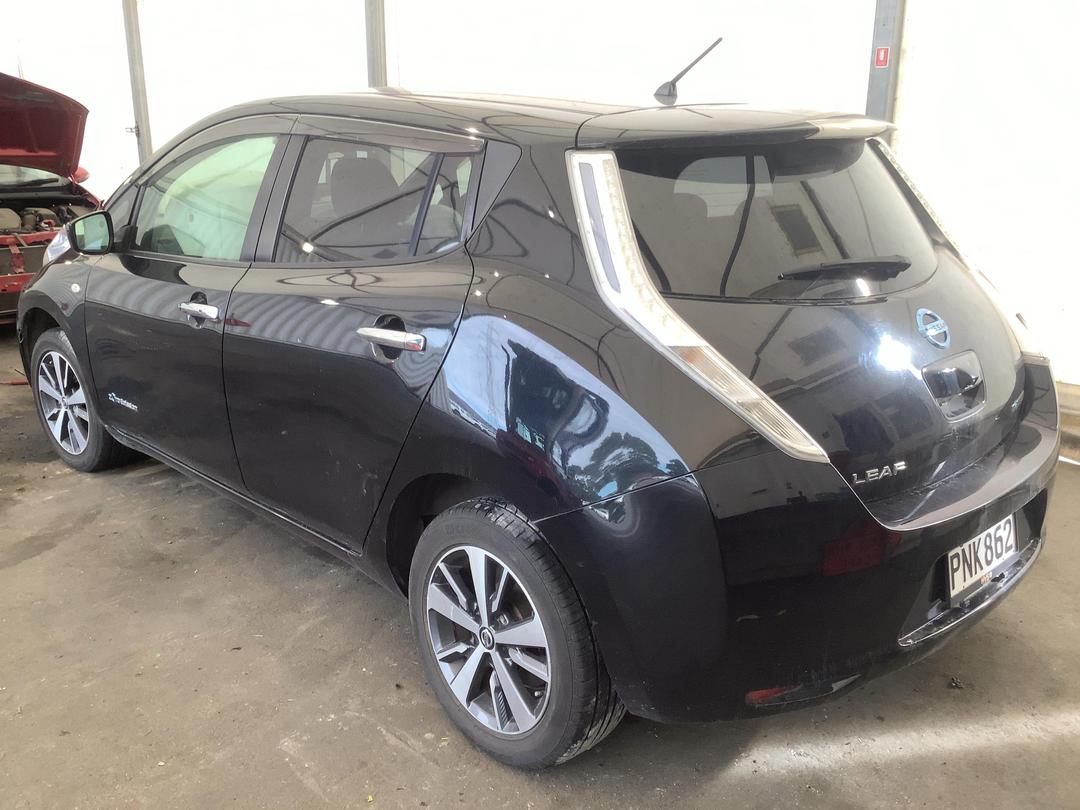 Photo '6' of Nissan Leaf