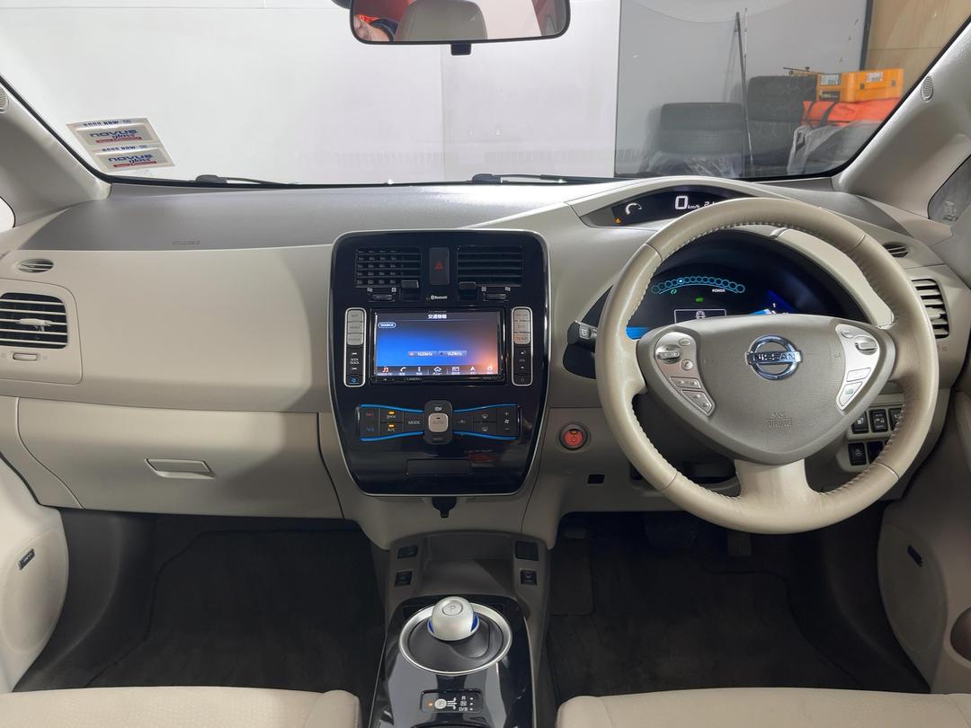 Photo '17' of Nissan Leaf