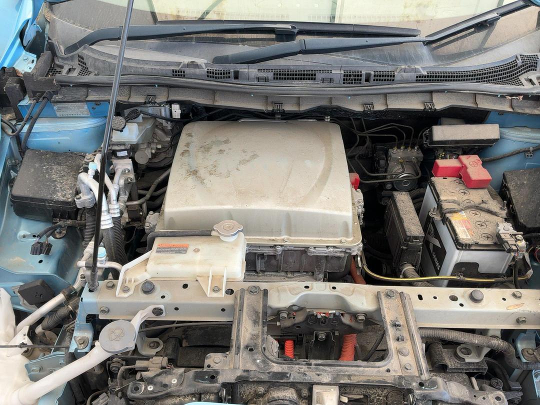 Photo '10' of Nissan Leaf