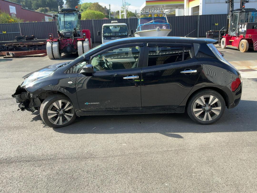 Photo '4' of Nissan Leaf
