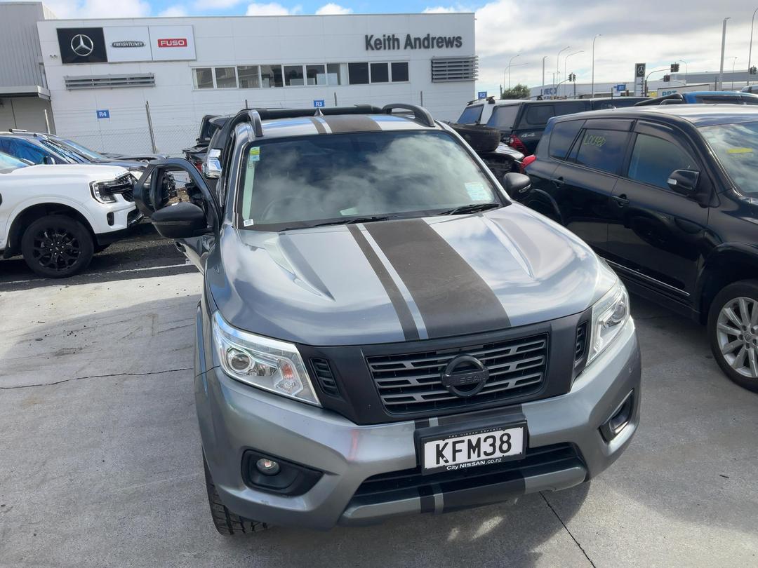 Photo '4' of Nissan Navara ST-X