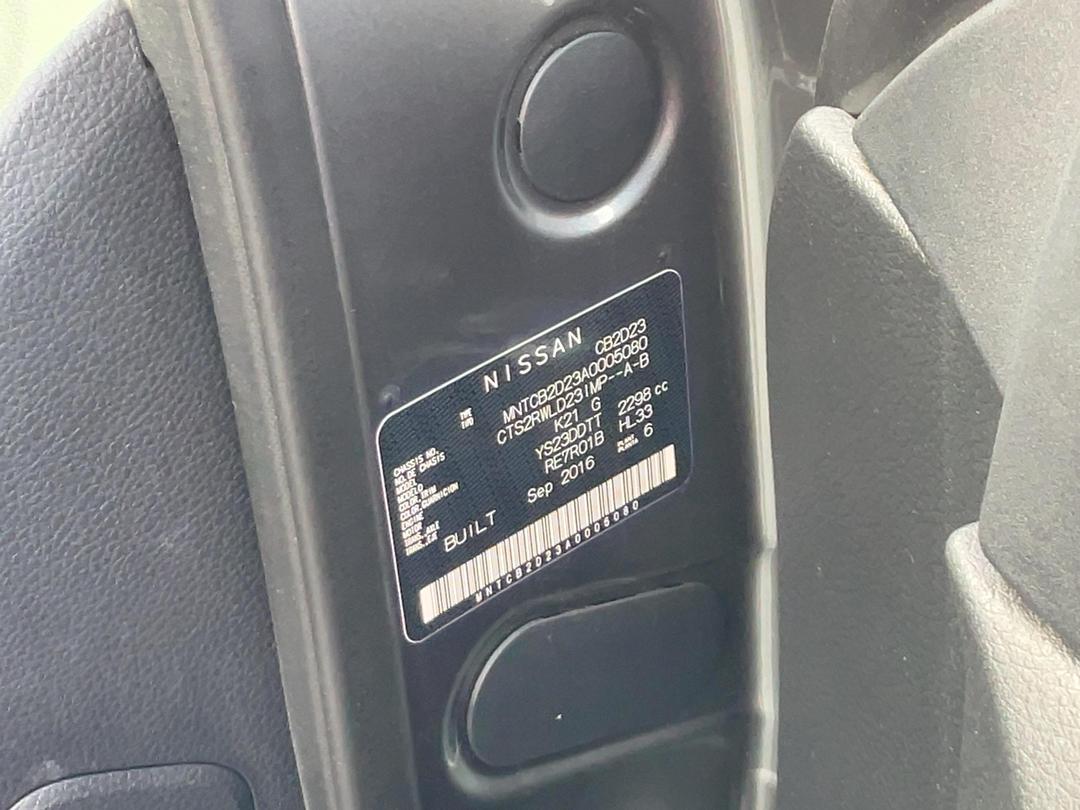 Photo '16' of Nissan Navara ST-X