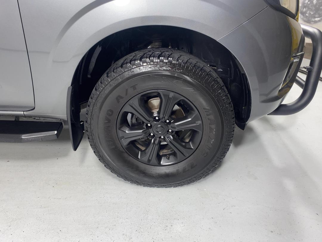 Photo '9' of Nissan Navara