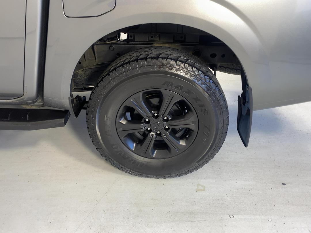 Photo '11' of Nissan Navara