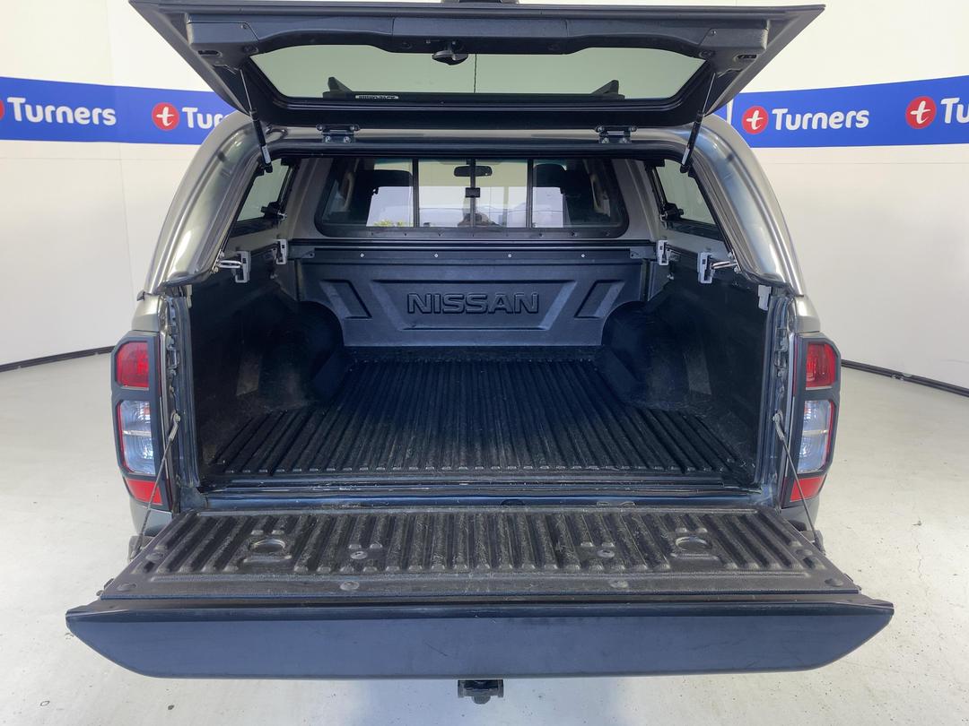 Photo '14' of Nissan Navara