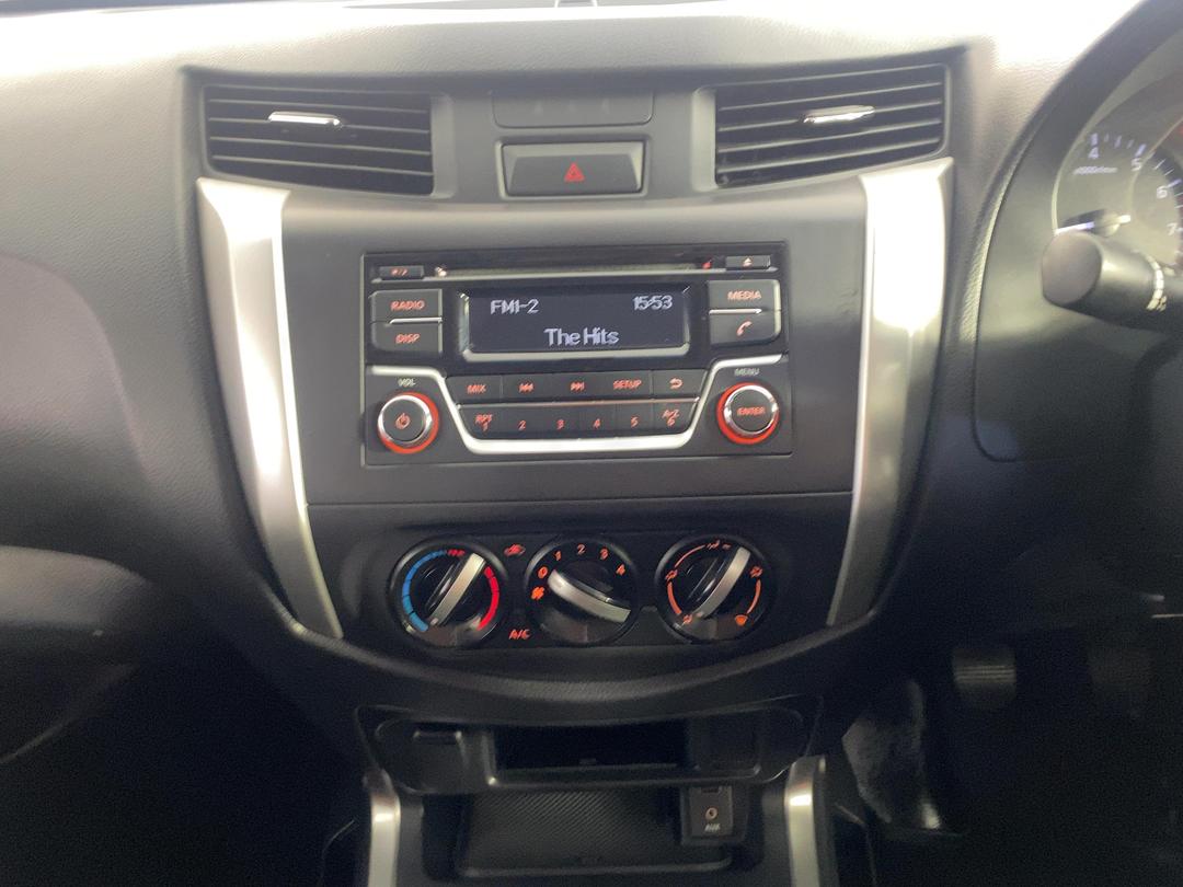 Photo '18' of Nissan Navara