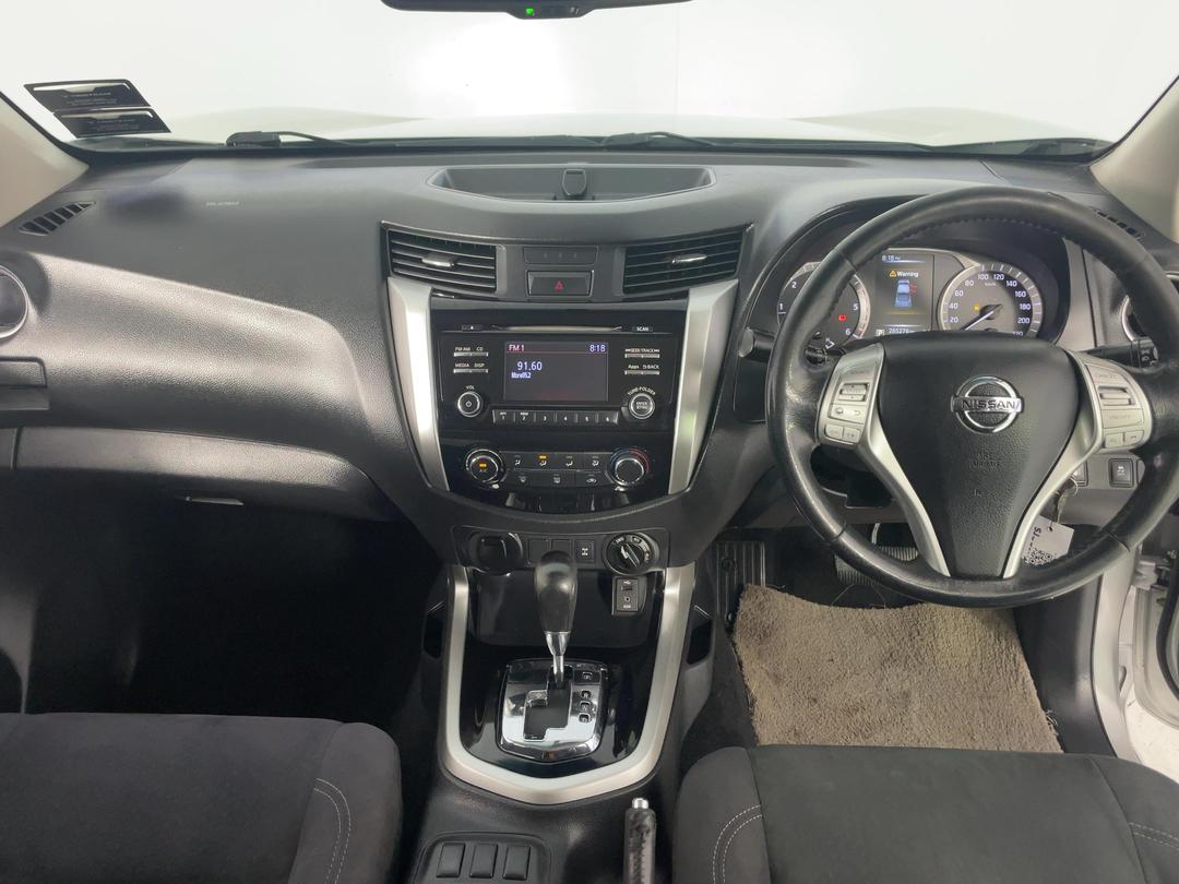 Photo '17' of Nissan Navara