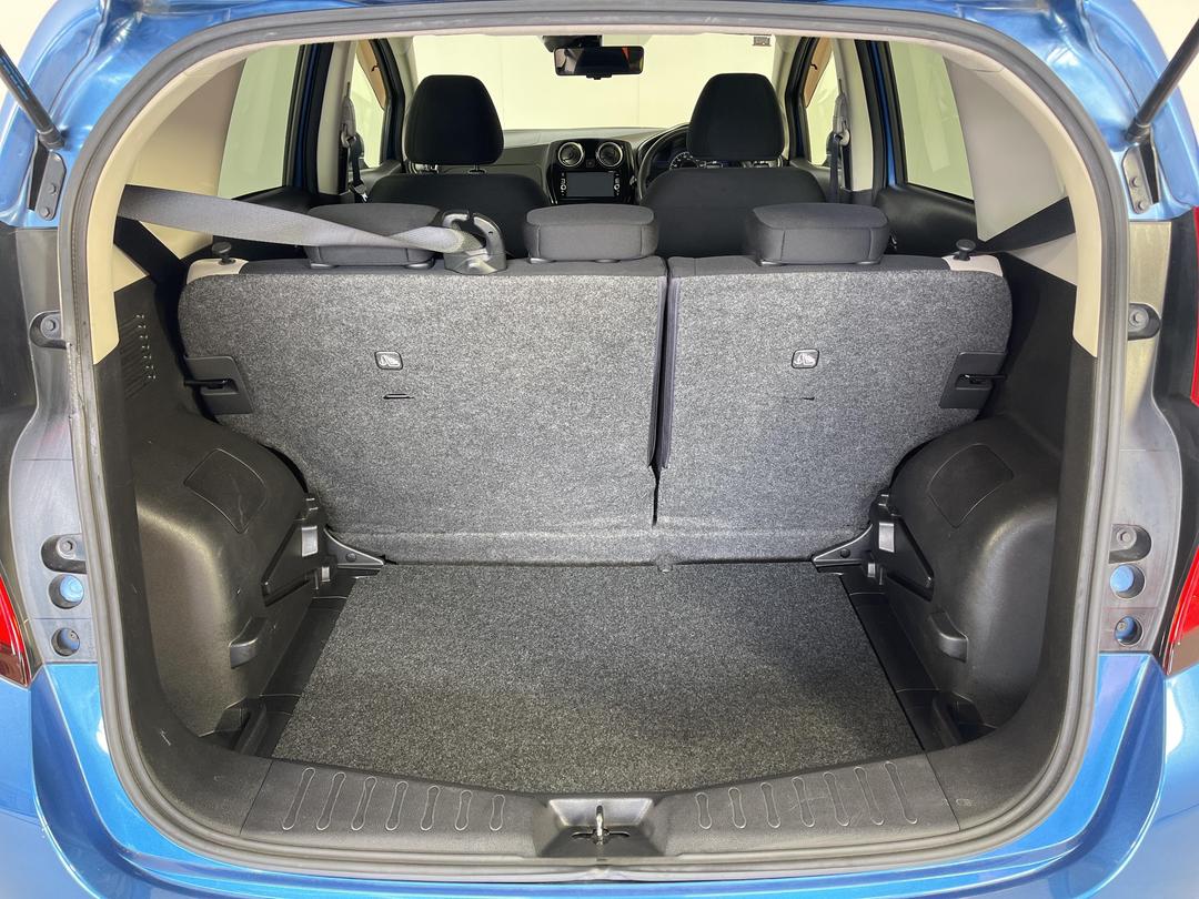 Photo '14' of Nissan Note