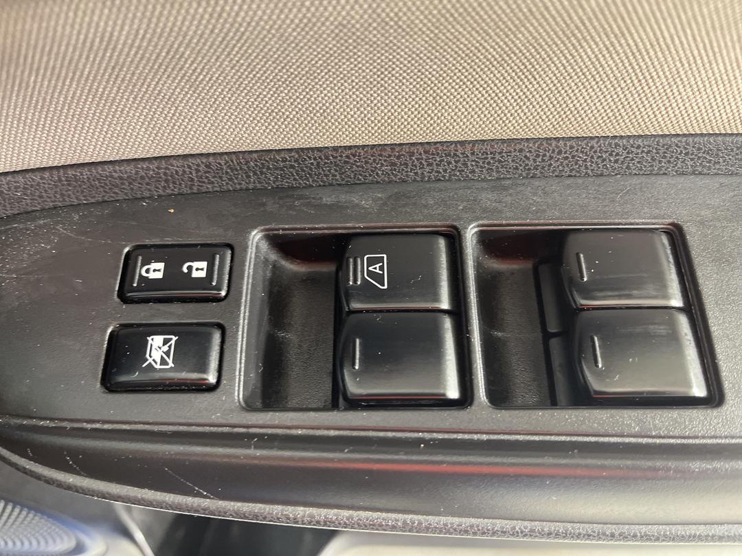 Photo '24' of Nissan Note