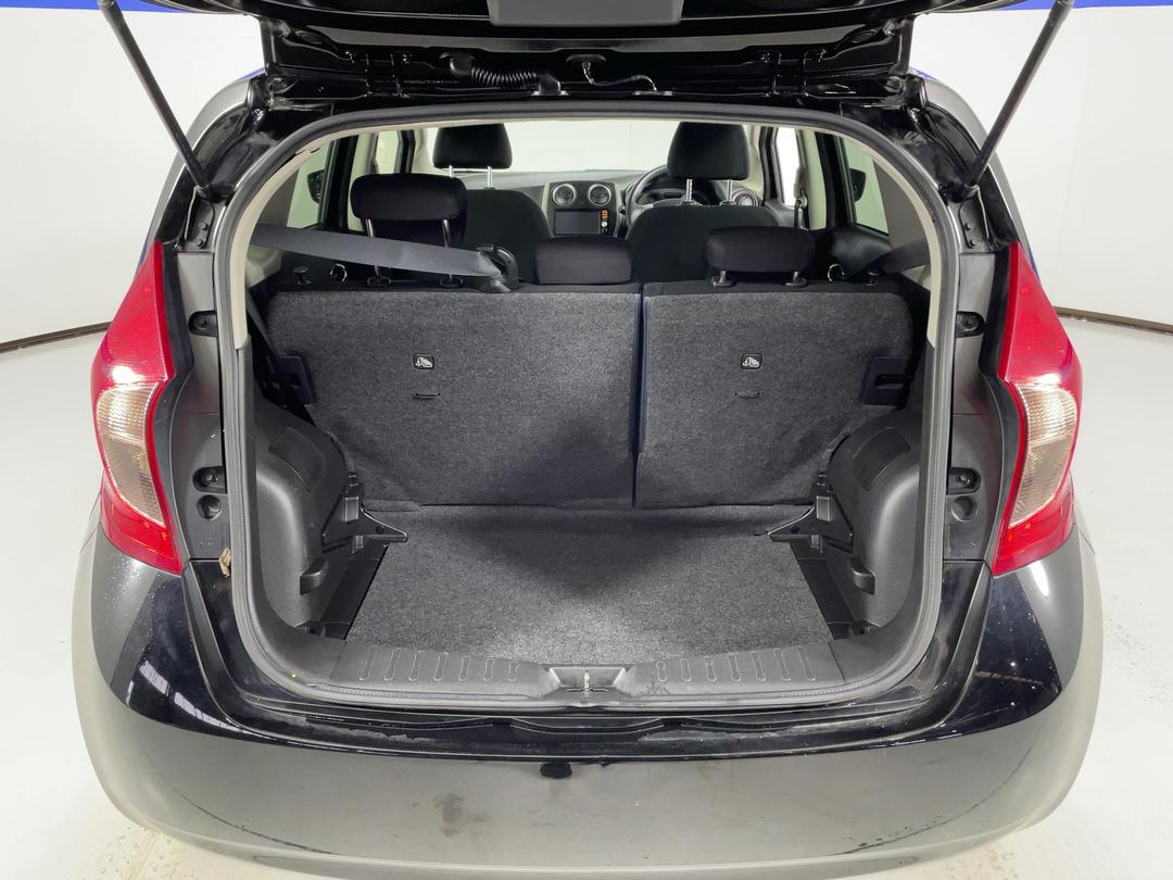 Photo '14' of Nissan Note