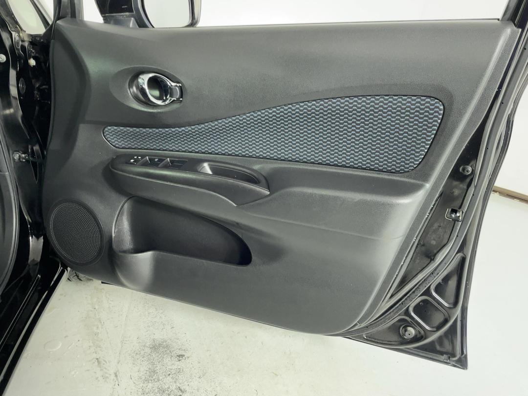 Photo '15' of Nissan Note