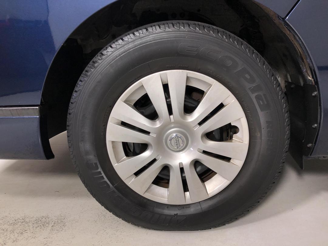 Photo '10' of Nissan NV350