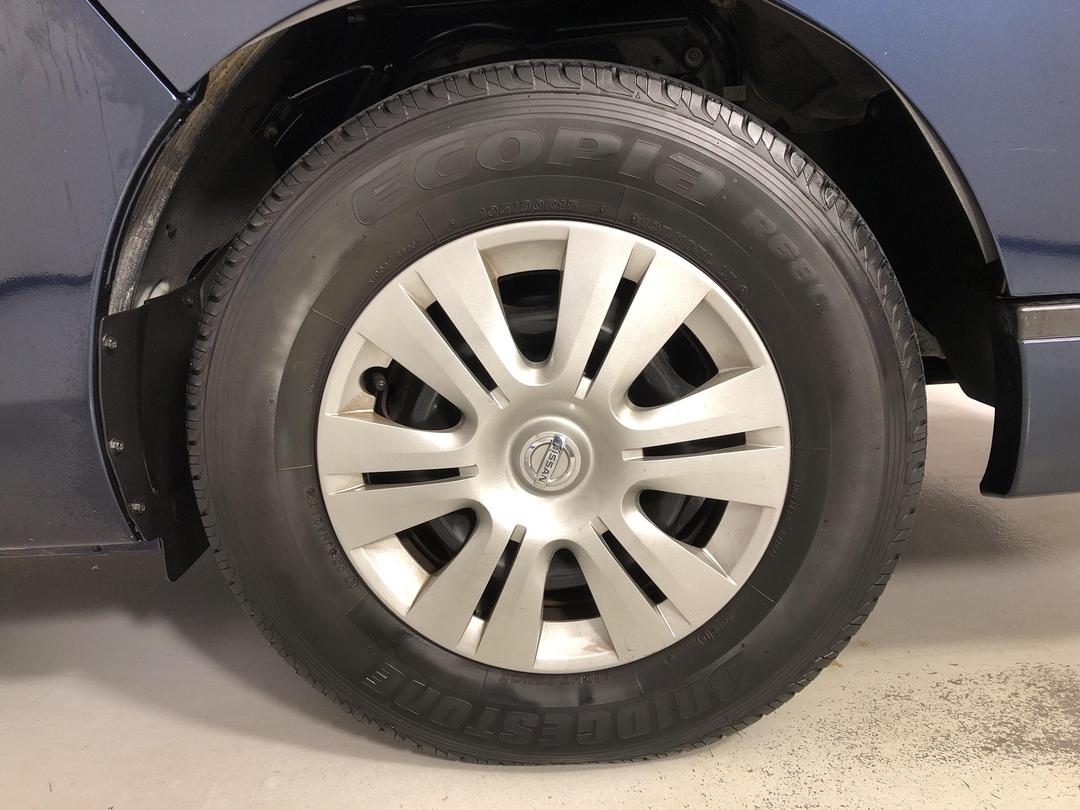 Photo '9' of Nissan NV350