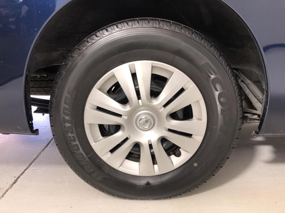 Photo '12' of Nissan NV350