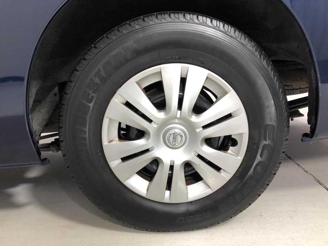 Photo '11' of Nissan NV350