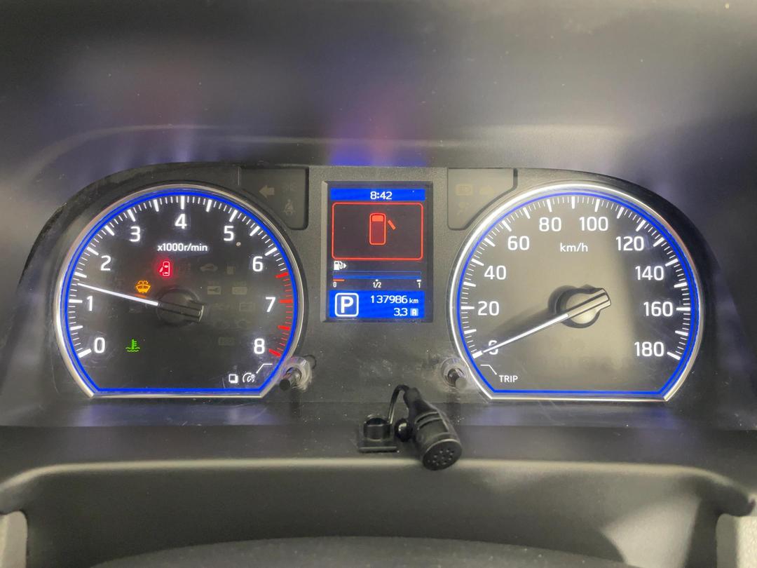 Photo '20' of Nissan NV350