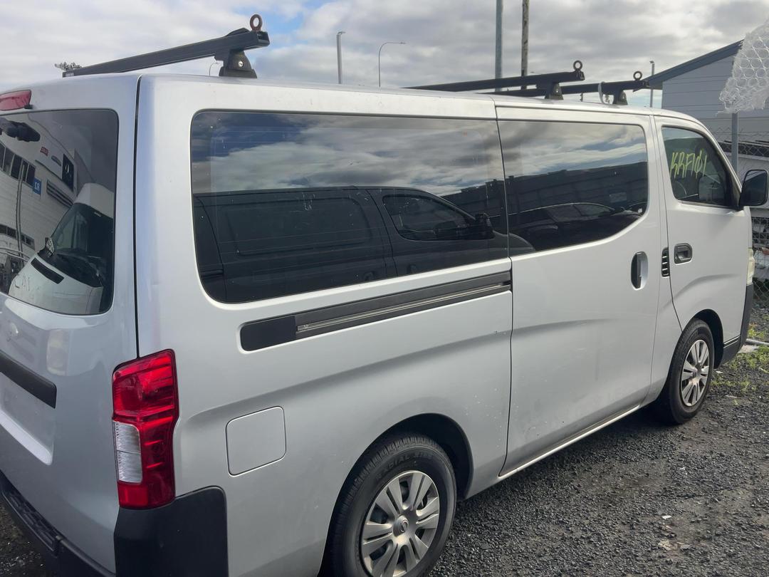 Photo '6' of Nissan NV350 Caravan