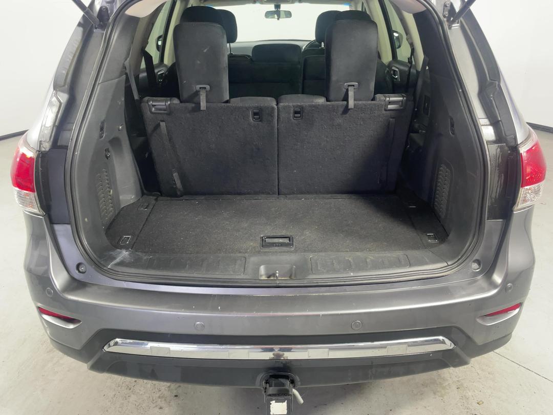 Photo '14' of Nissan Pathfinder
