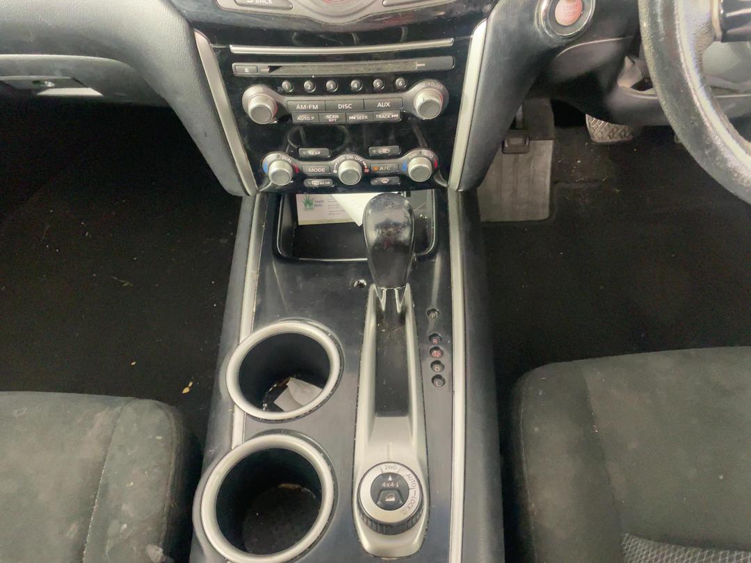 Photo '18' of Nissan Pathfinder