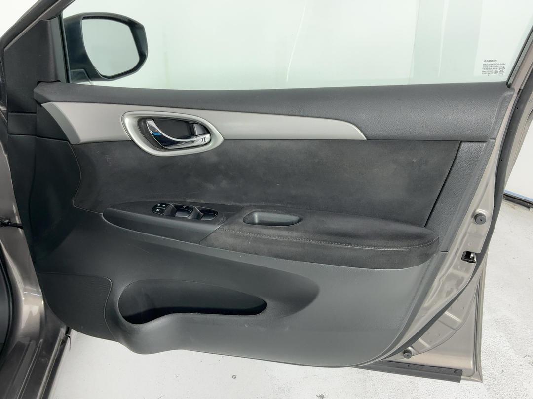 Photo '15' of Nissan Pulsar