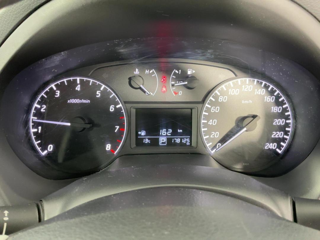 Photo '21' of Nissan Pulsar