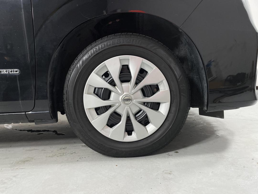 Photo '9' of Nissan Serena