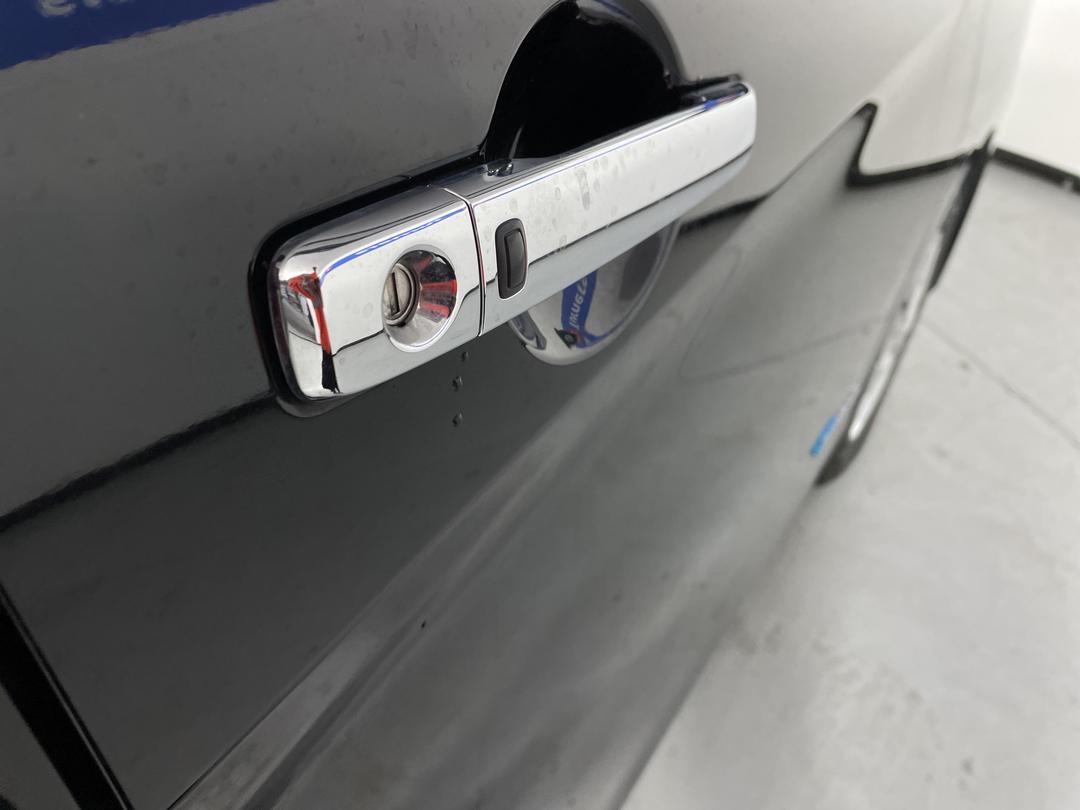 Photo '24' of Nissan Serena