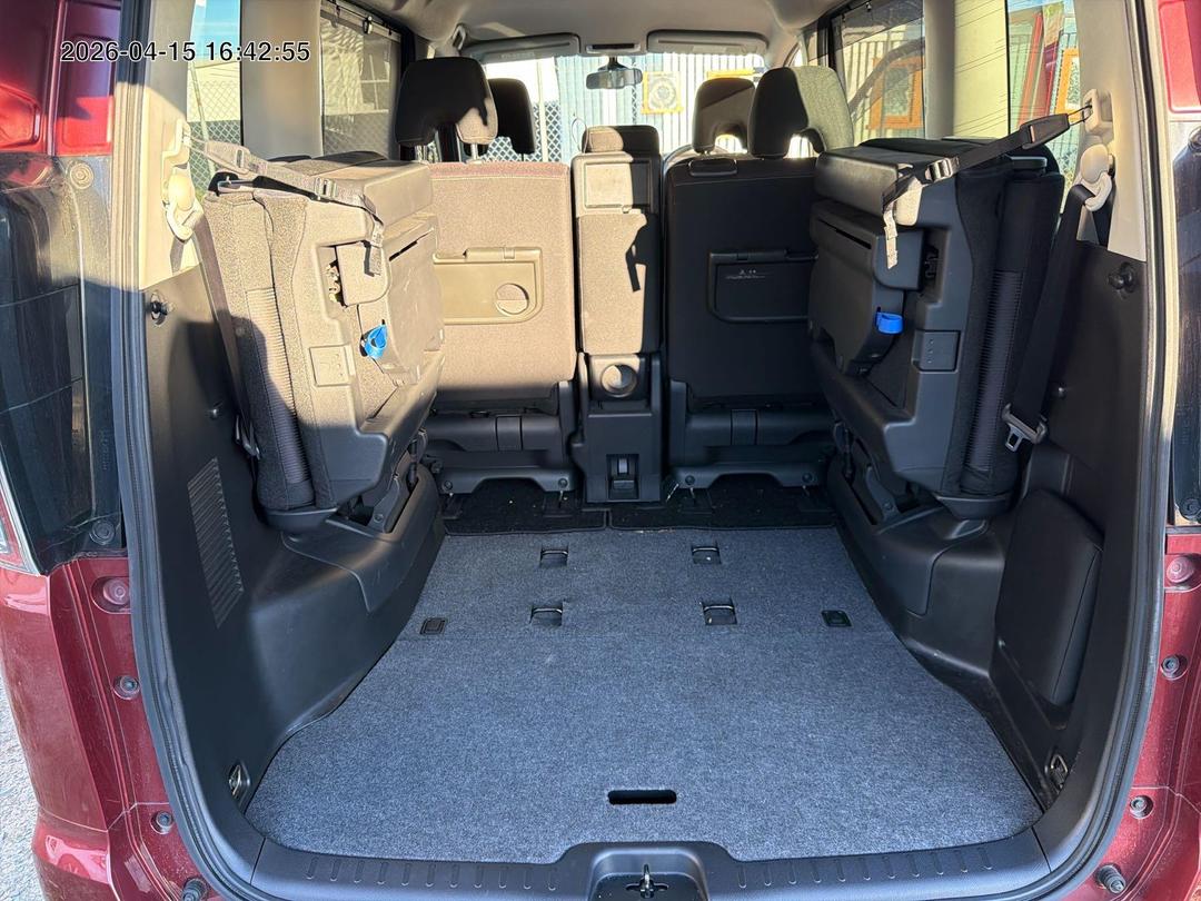 Photo '12' of Nissan Serena S-Hybrid