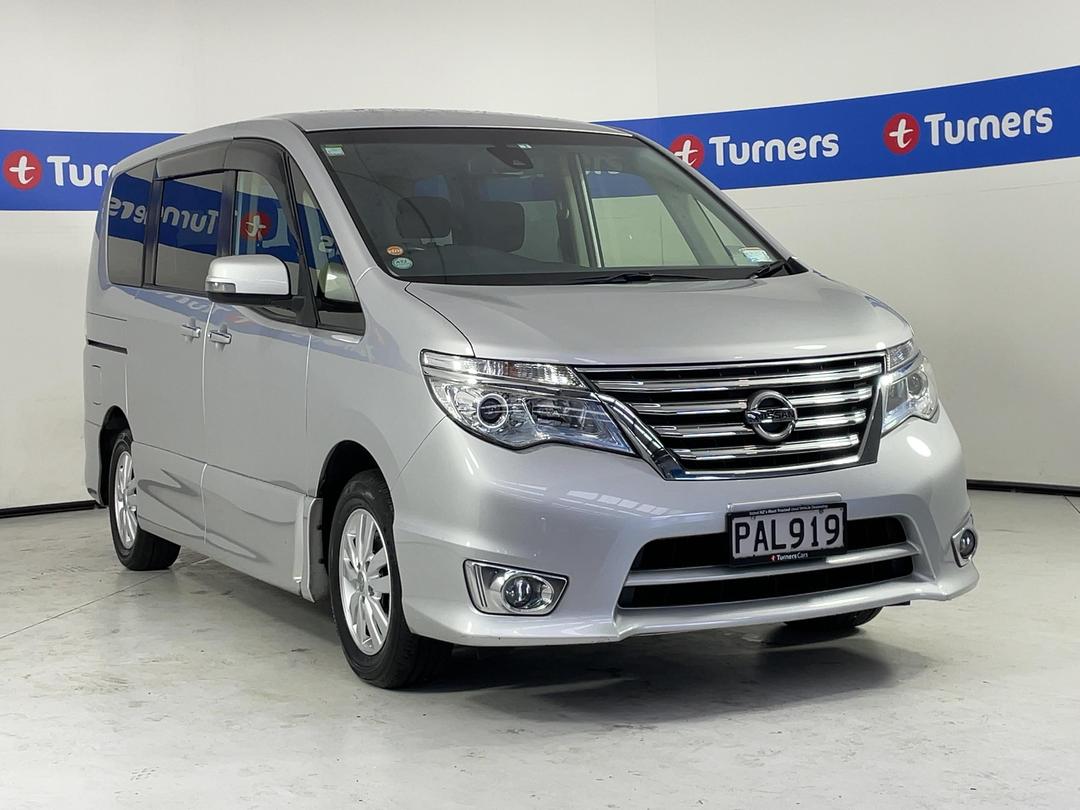 Photo '1' of Nissan Serena