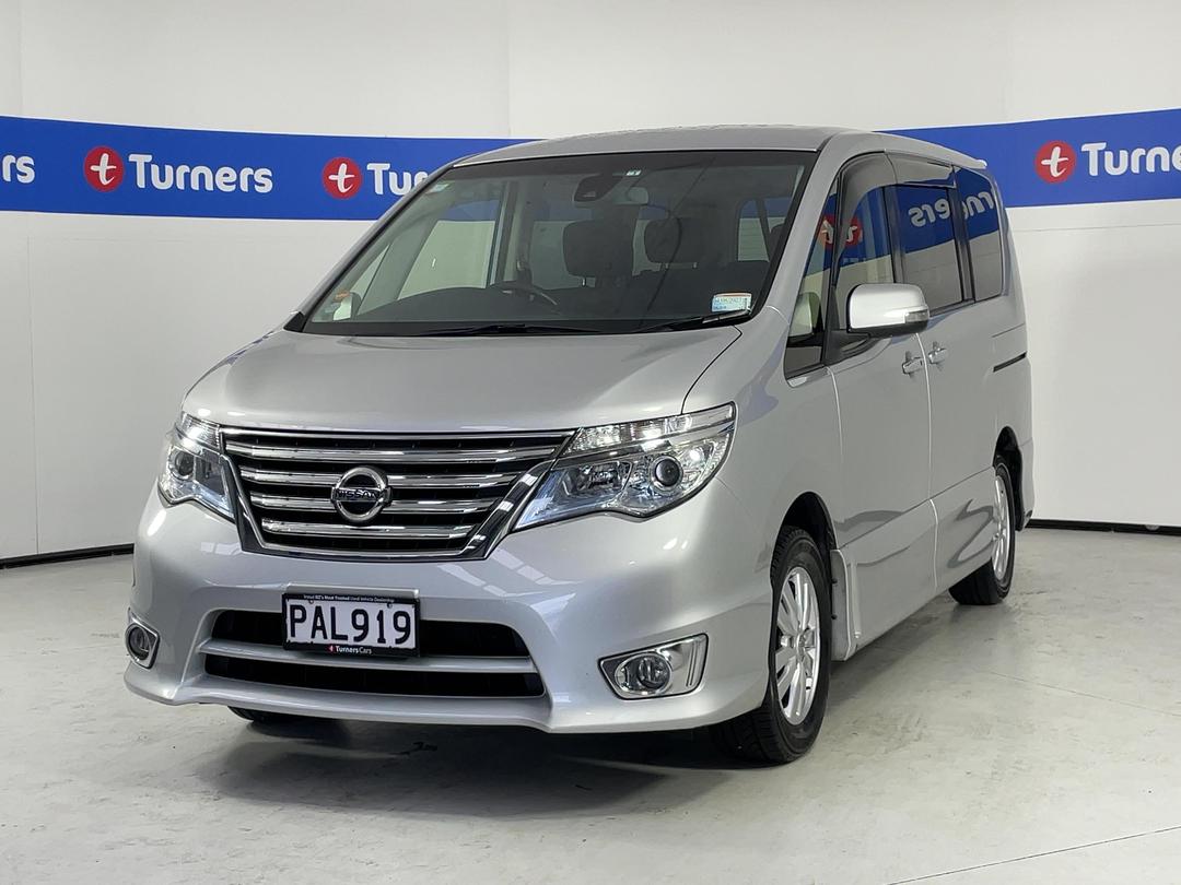 Photo '4' of Nissan Serena
