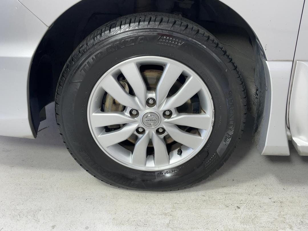 Photo '10' of Nissan Serena