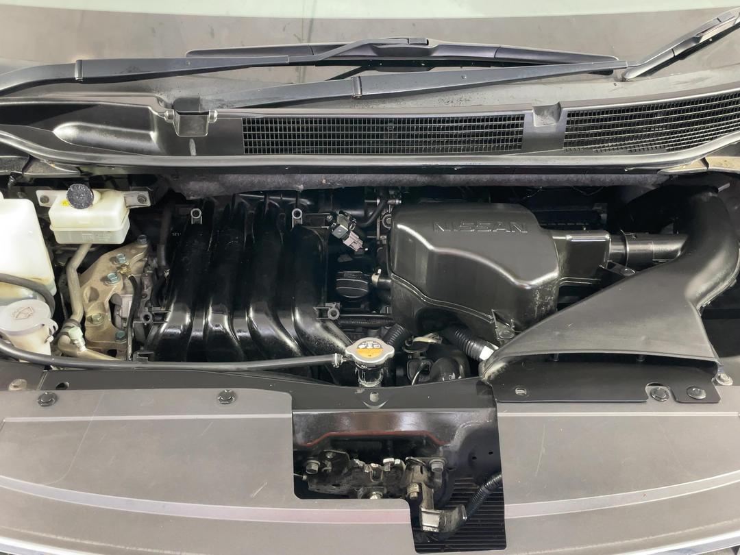 Photo '13' of Nissan Serena
