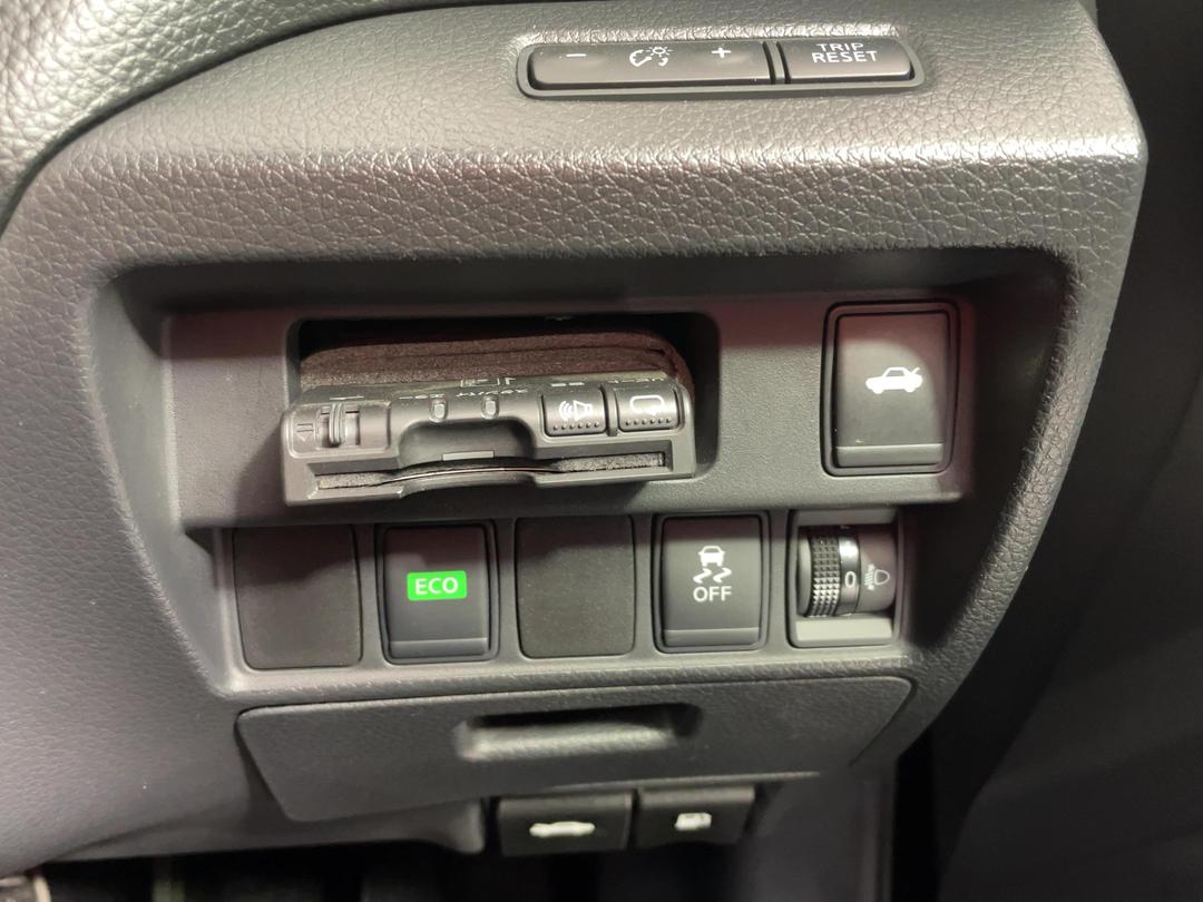 Photo '25' of Nissan Teana