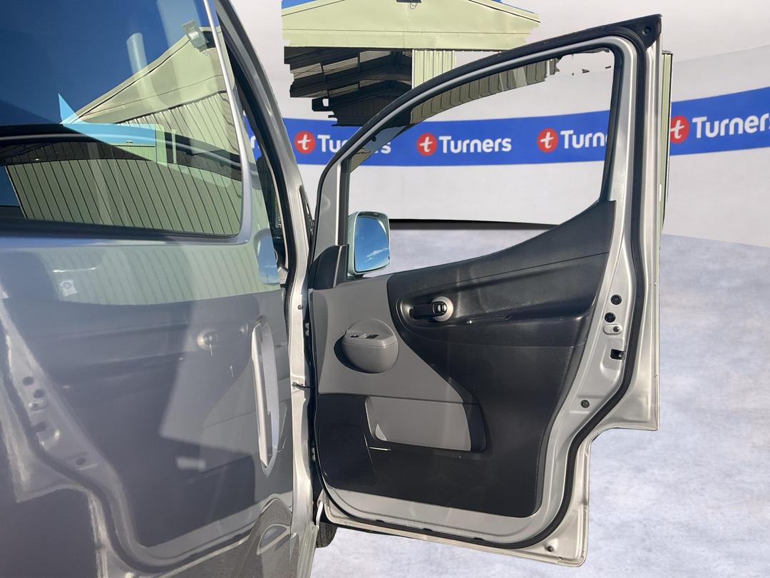 Photo '15' of Nissan Vanette