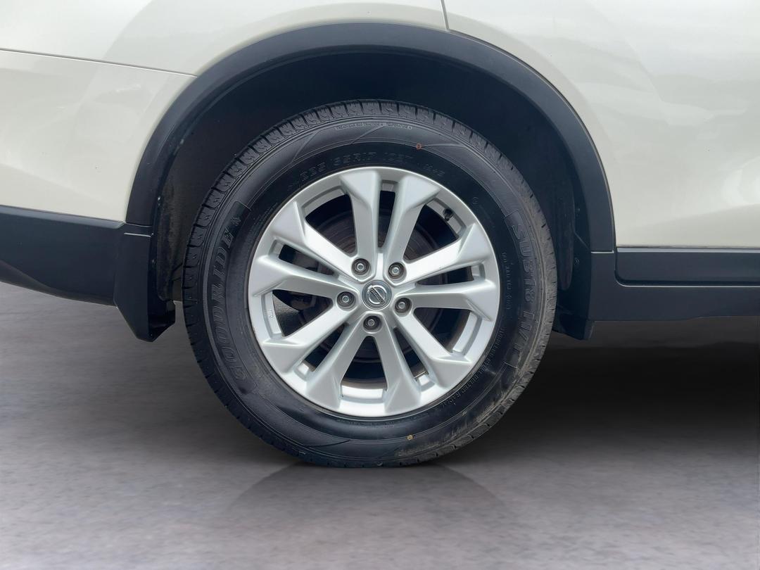 Photo '12' of Nissan X-Trail