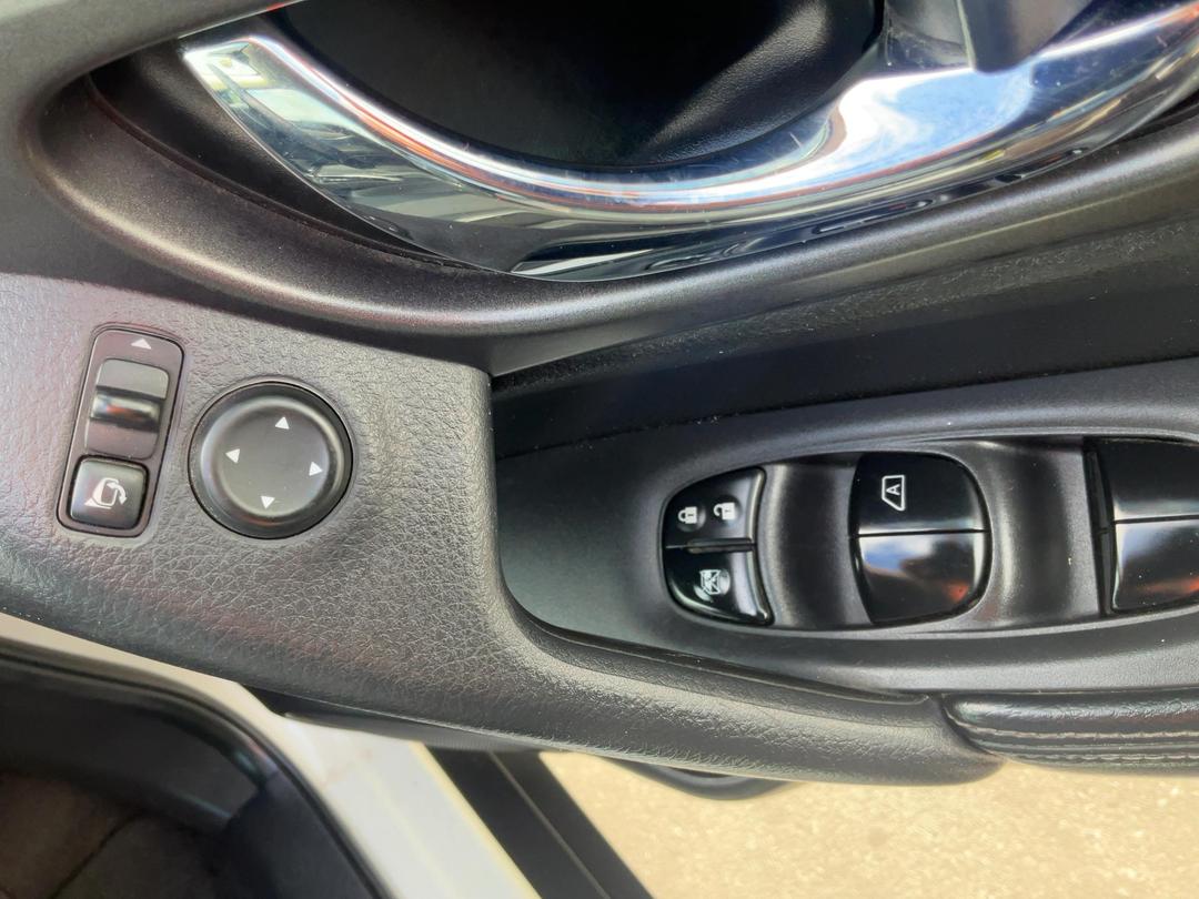 Photo '24' of Nissan X-Trail