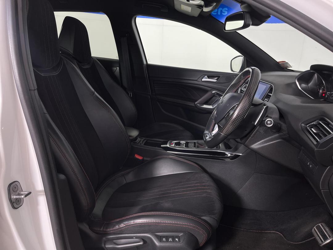 Photo '16' of Peugeot 308