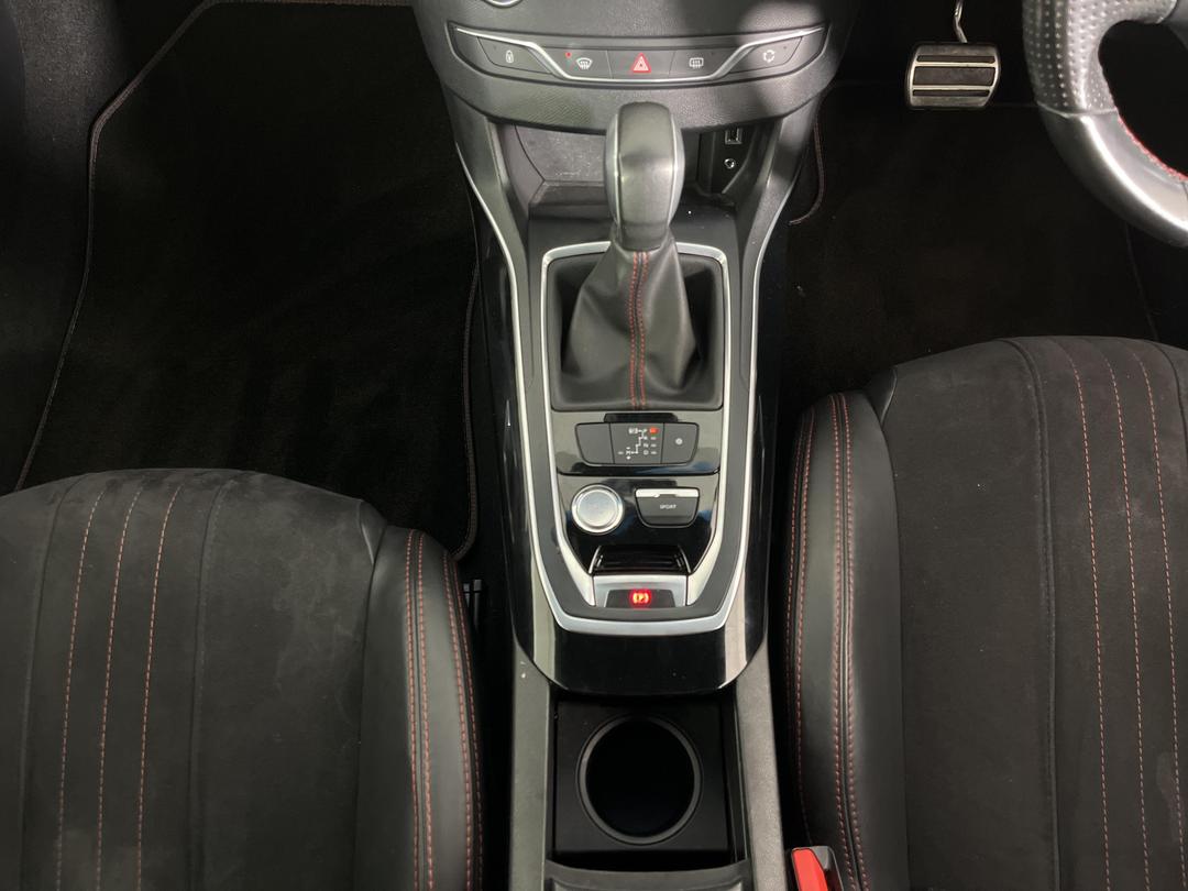 Photo '23' of Peugeot 308