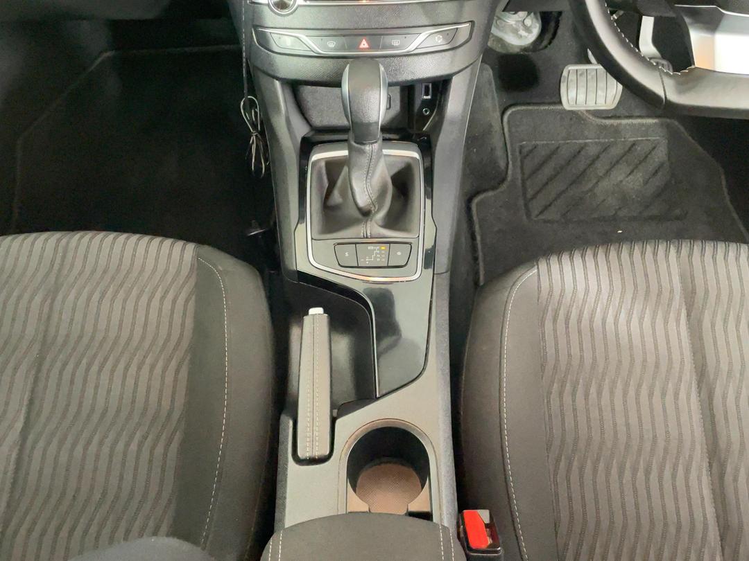 Photo '18' of Peugeot 308