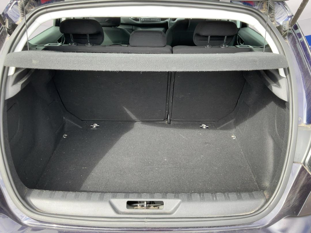 Photo '12' of Peugeot 308 Access Photo '12' of Peugeot 308 Access