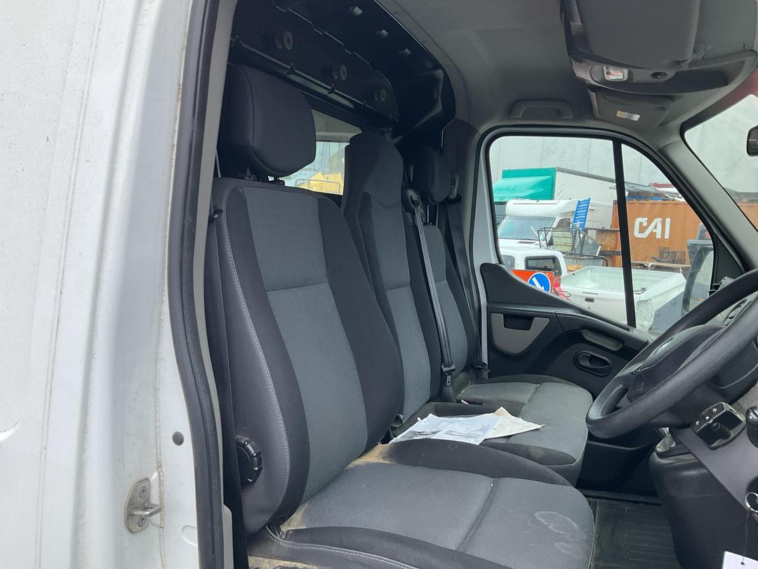 Photo '8' of Renault Master L2H2