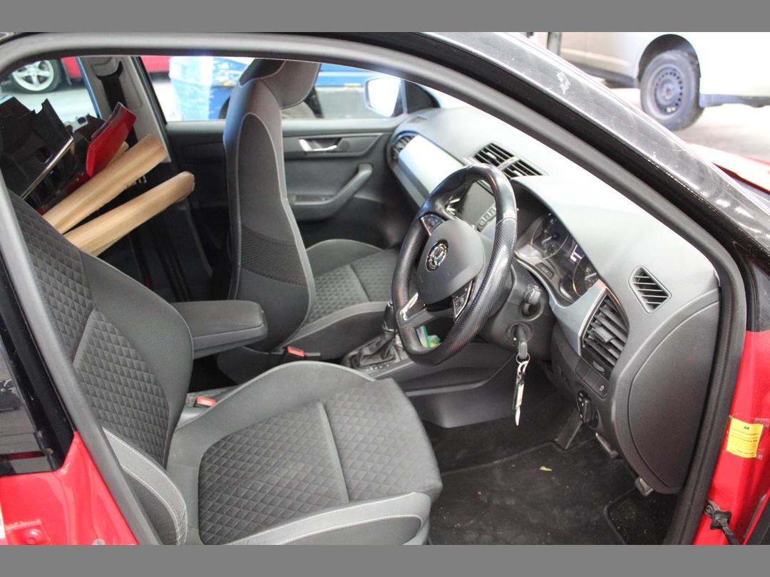 Photo '12' of Skoda Fabia 81KW TSI DSG Photo '12' of Skoda Fabia 81KW TSI DSG