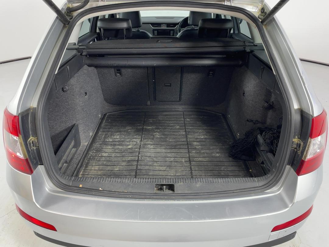 Photo '14' of Skoda Octavia